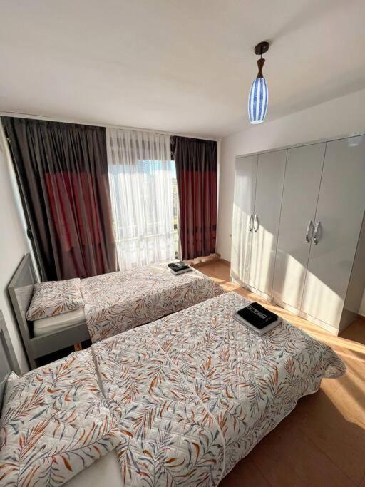 Scanderbeg Square 2Br Apt 地拉那 外观 照片